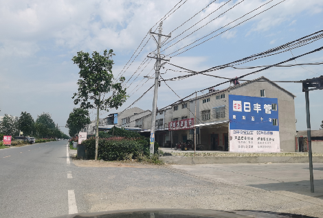  雅江如何能保证墙体广告的醒目性？